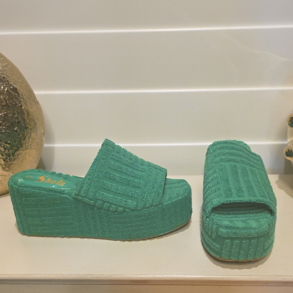 SHEIN Green Platform Slide Sandals